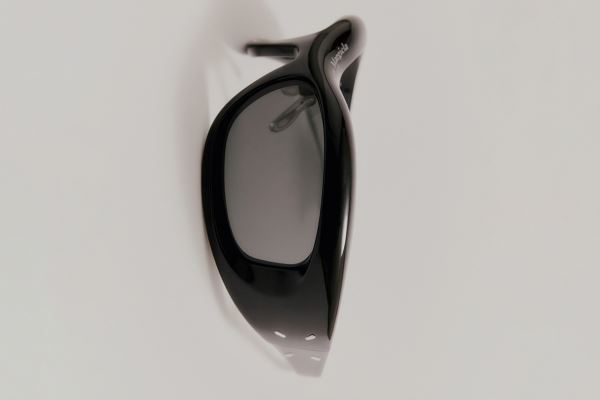 Maison Margiela и Gentle Monster представили коллекцию солнцезащитных очков | BURO.