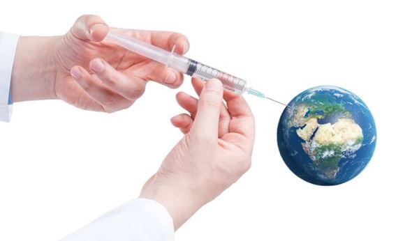 Pfizer: «Лучшая вакцина в мире» объявлена неэффективной и опасной