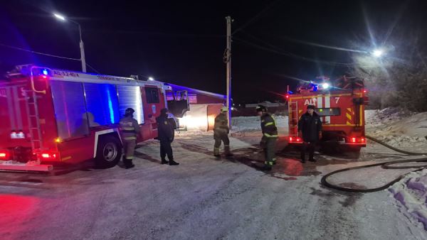 Пять человек погибли при пожаре в жилом доме в Иркутской области<br />
