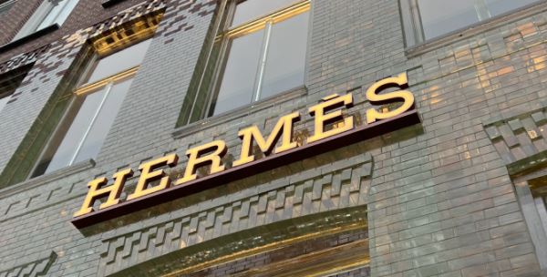 Продажи Hermès в четвертом квартале выросли на 23% | BURO.