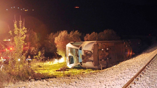 Минимум шесть человек погибли при столкновении поездов в Греции<br />
